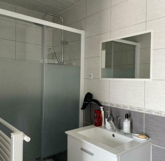 مبيت وإفطار Studio Indépendant Chez L Habitant