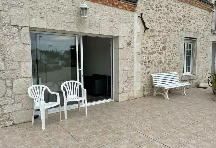 ベッドアンドブレックファースト Studio Indépendant Chez L Habitant