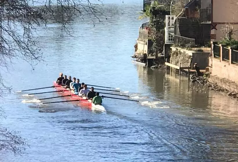 ベッドアンドブレックファースト Studio Indépendant Chez L Habitant