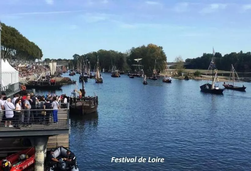 ベッドアンドブレックファースト Studio Indépendant Chez L Habitant