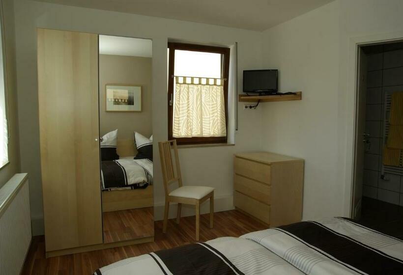 펜션 Gästezimmer Zwischen Neckar Und Enz