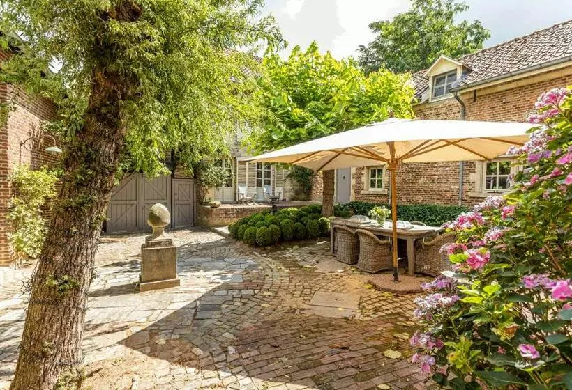 پانسیون Guesthouse Sint Michielshof, Sfeervolle Carré Boerderij Vlakbij Maastricht