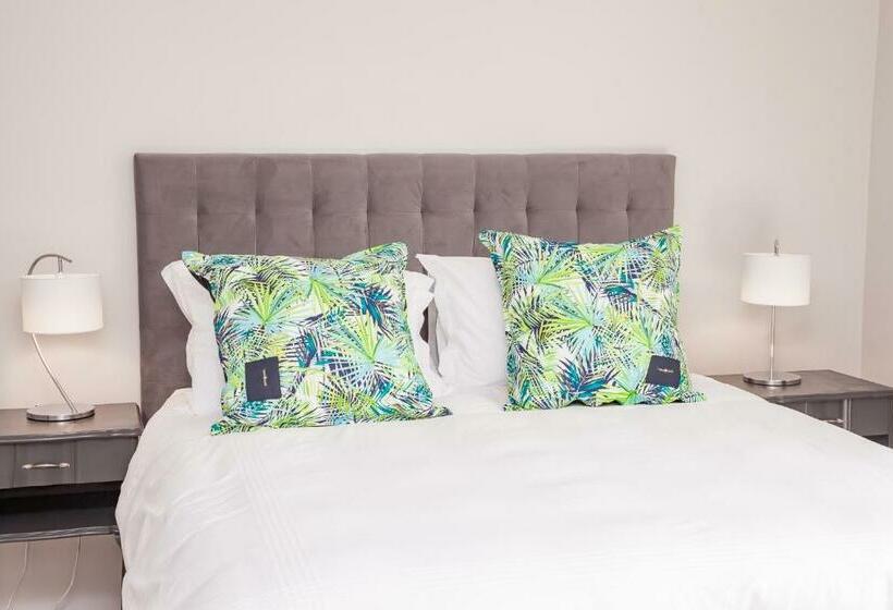 Pension Paradise Found