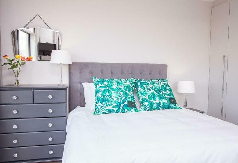 Pension Paradise Found