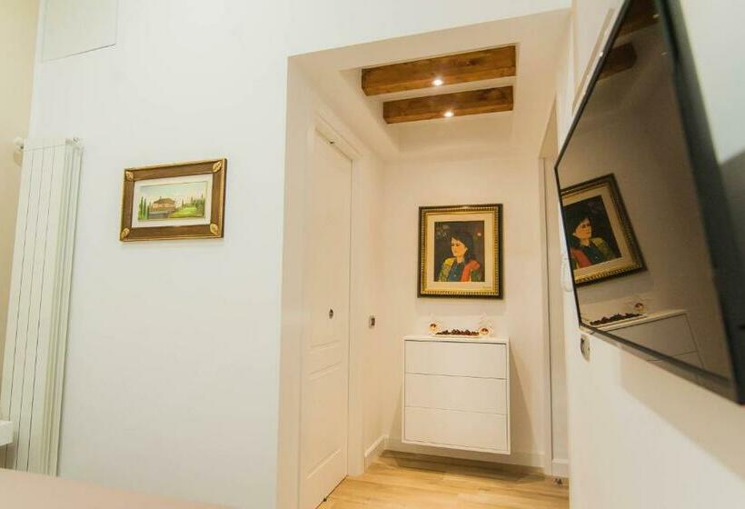 Пансион Solimena House 44