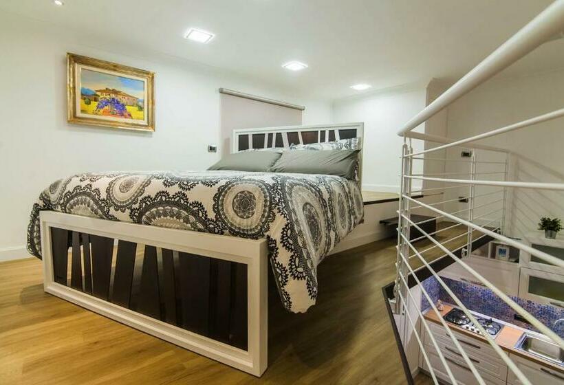 Пансион Solimena House 44