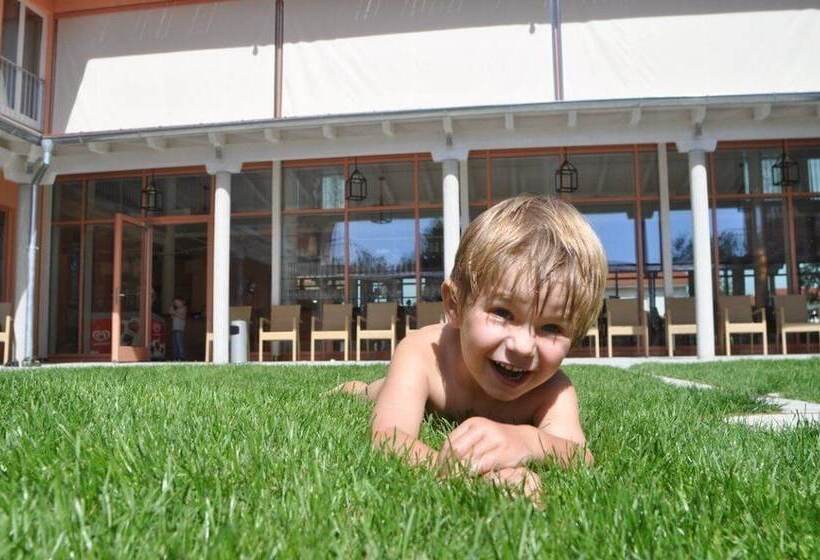 فندق فئة نجمة واحدة Jufa Familienresort Kempten Im Allgäu