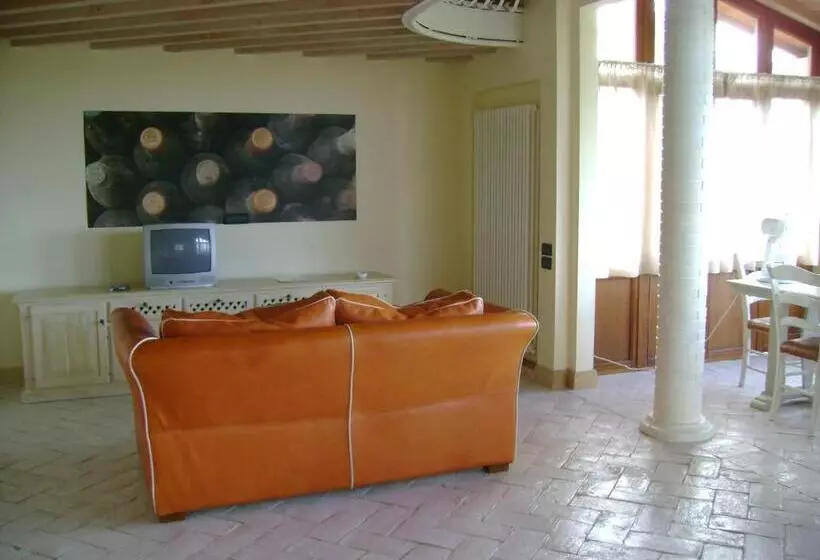 فندق Agriturismo Gualdo Del Re