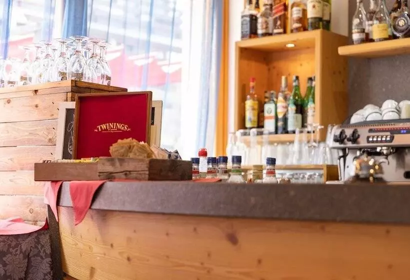 בית מלון כפרי Alpine Mugon