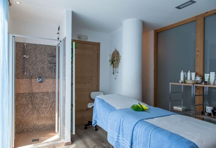 Отель Alpine Mugon