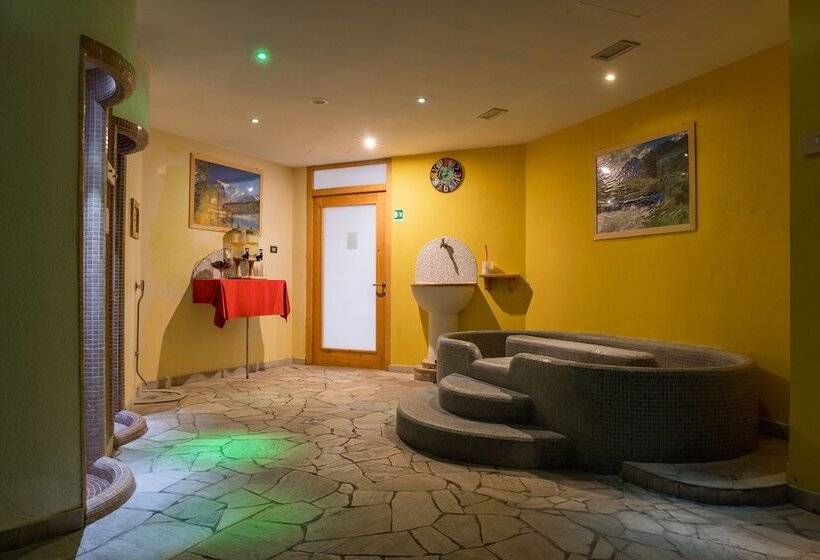 Отель Alpine Mugon