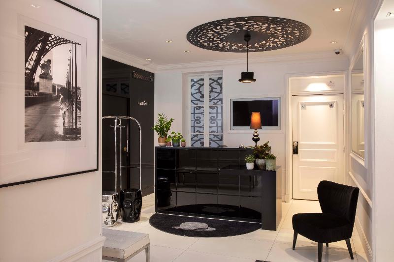 First Hotel Paris Tour Eiffel