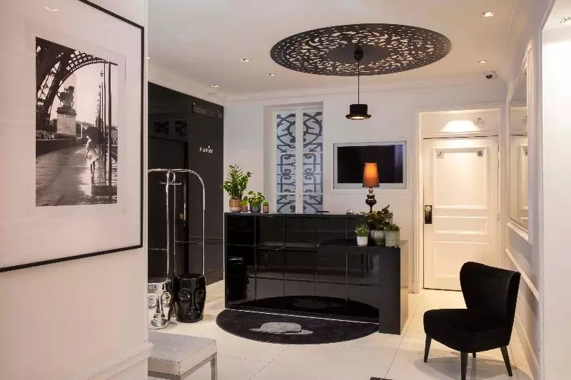 First Hotel Paris Tour Eiffel