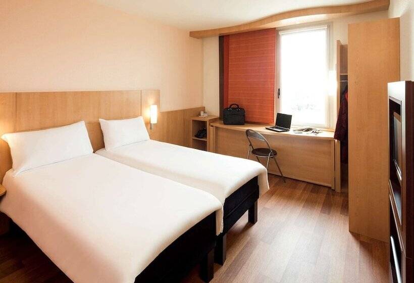 בית מלון כפרי Ibis Barcelona Santa Coloma