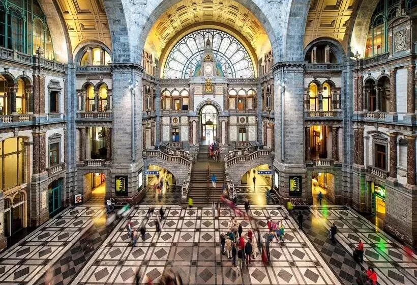 هتل Ibis Budget Antwerpen Centraal Station
