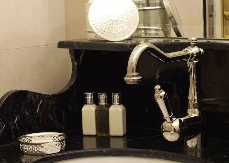 هتل Boutique Hôtel Konfidentiel