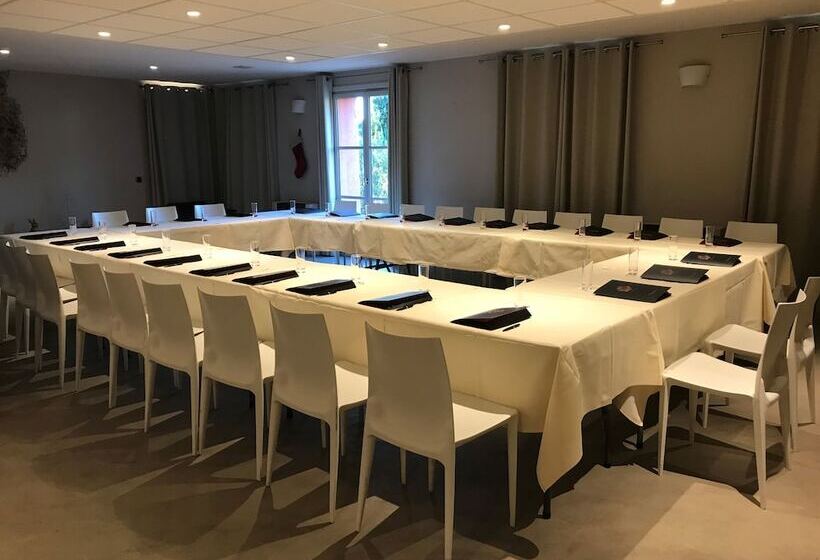 호텔 La Bastide Du Clos Des Roses   Teritoria