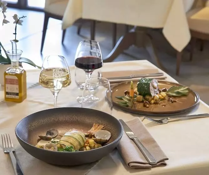 Hotel La Bastide Du Clos Des Roses   Teritoria