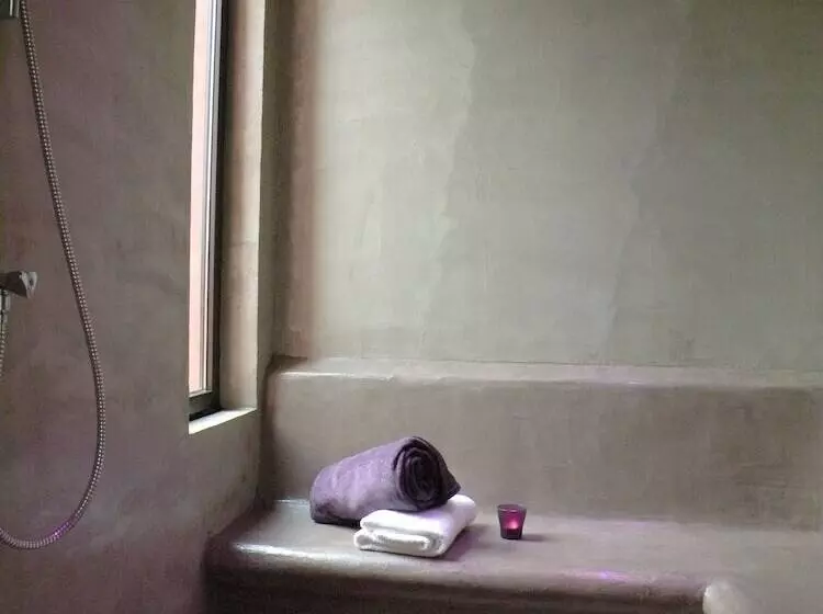 Hotel La Bastide Du Clos Des Roses   Teritoria