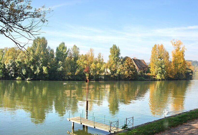 فندق La Chaîne D Or