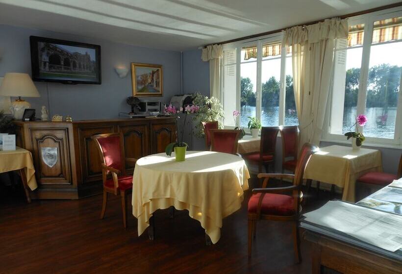 فندق La Chaîne D Or