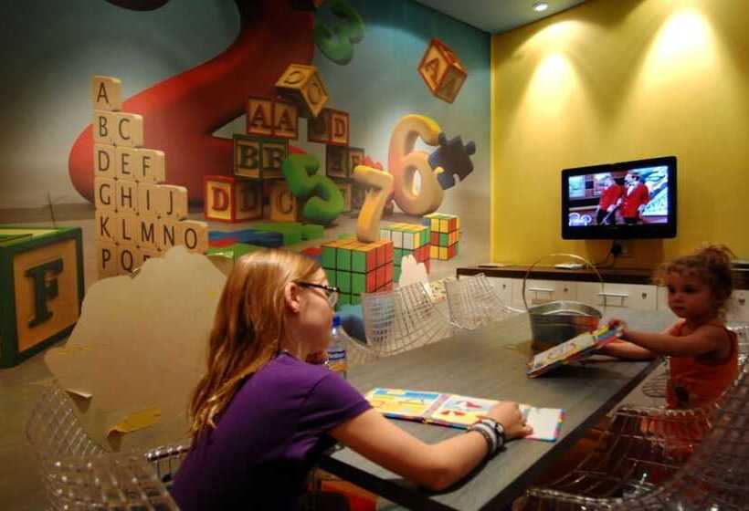 ホテル Metcourt At Emperors Palace