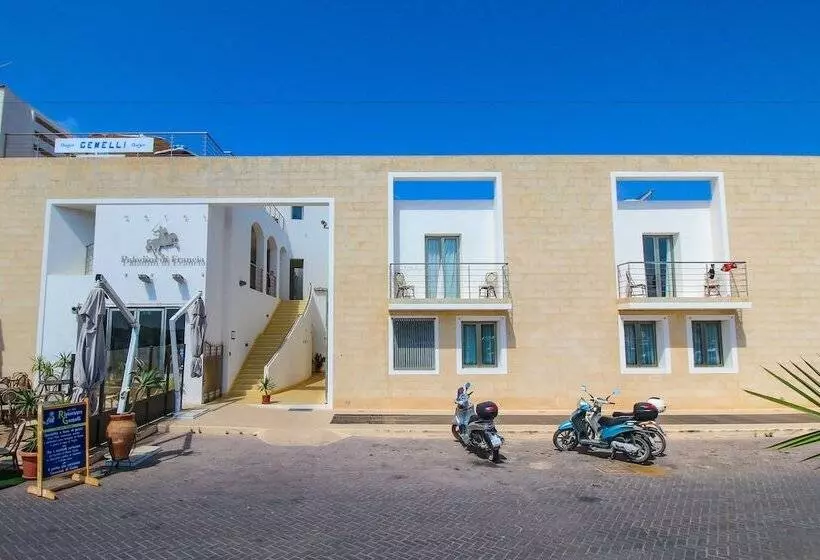 Отель Paladini Di Francia