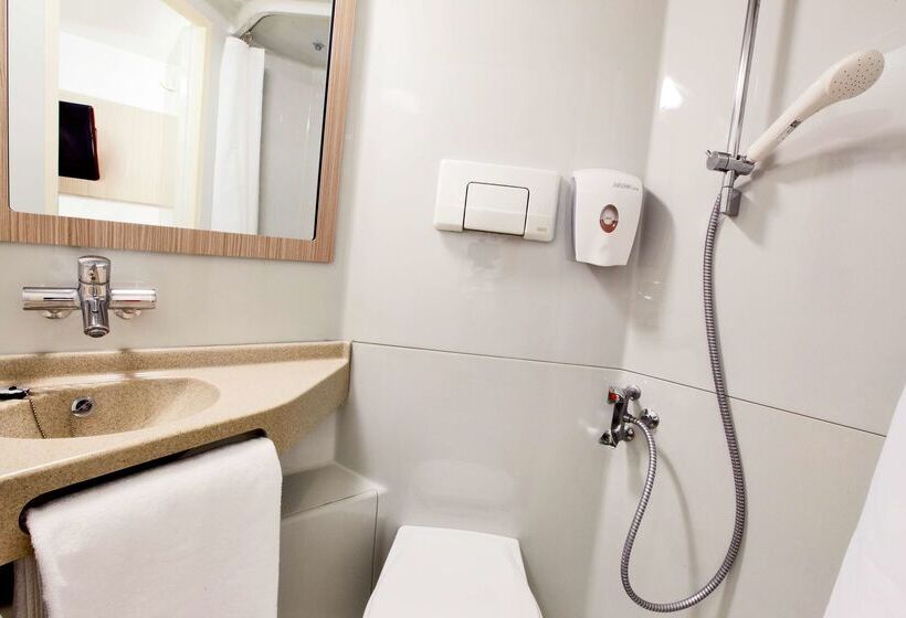 Отель Premiere Classe Lille Sud  Douai Cuincy