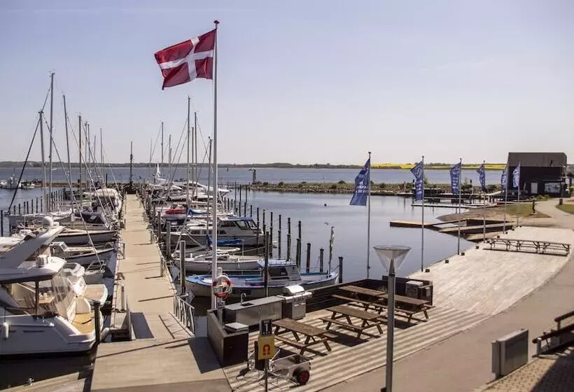 ホテル Strandtangen