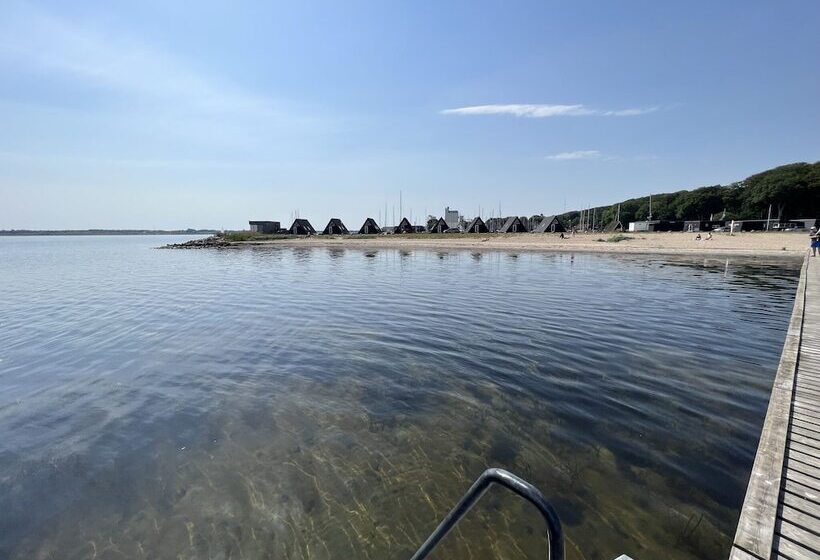בית מלון כפרי Strandtangen