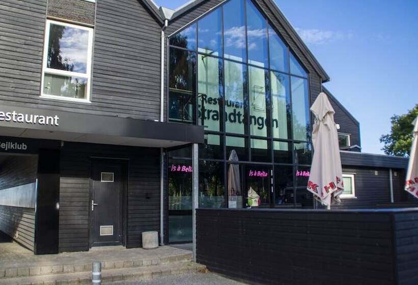 בית מלון כפרי Strandtangen