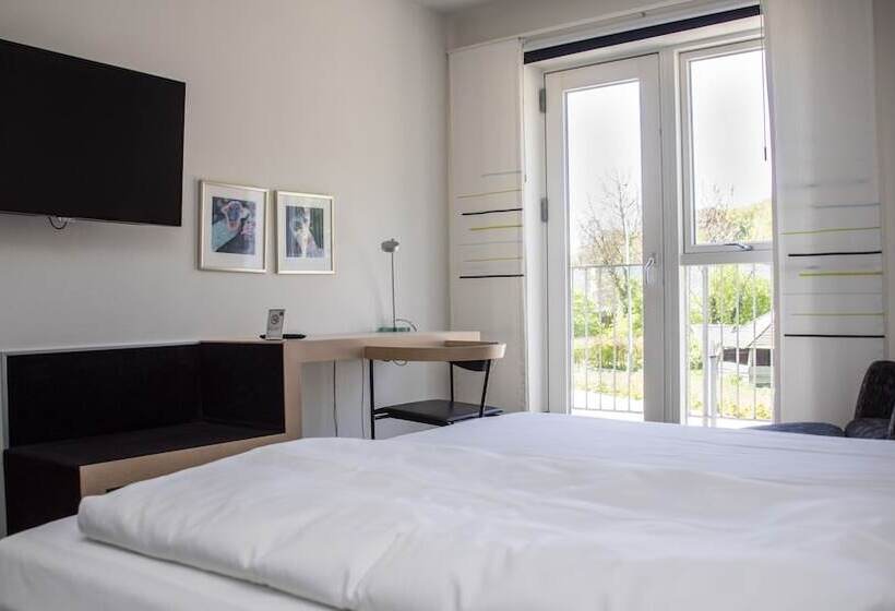 בית מלון כפרי Strandtangen