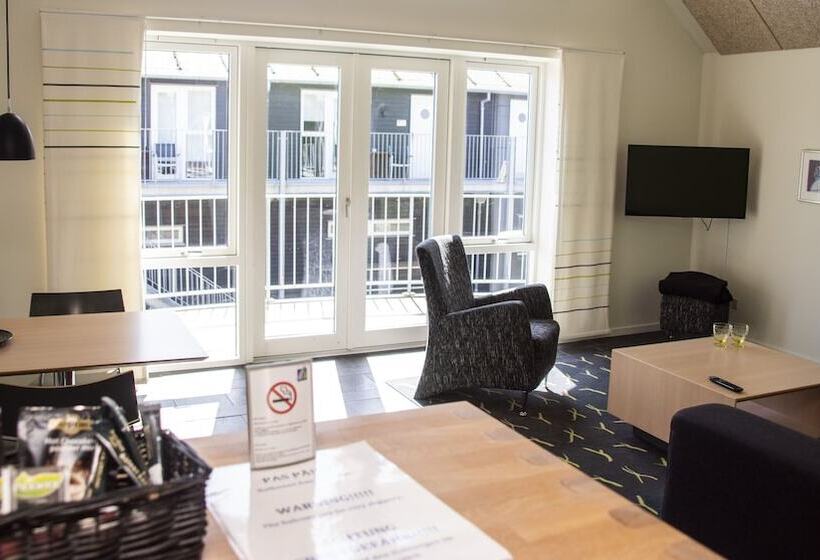 בית מלון כפרי Strandtangen