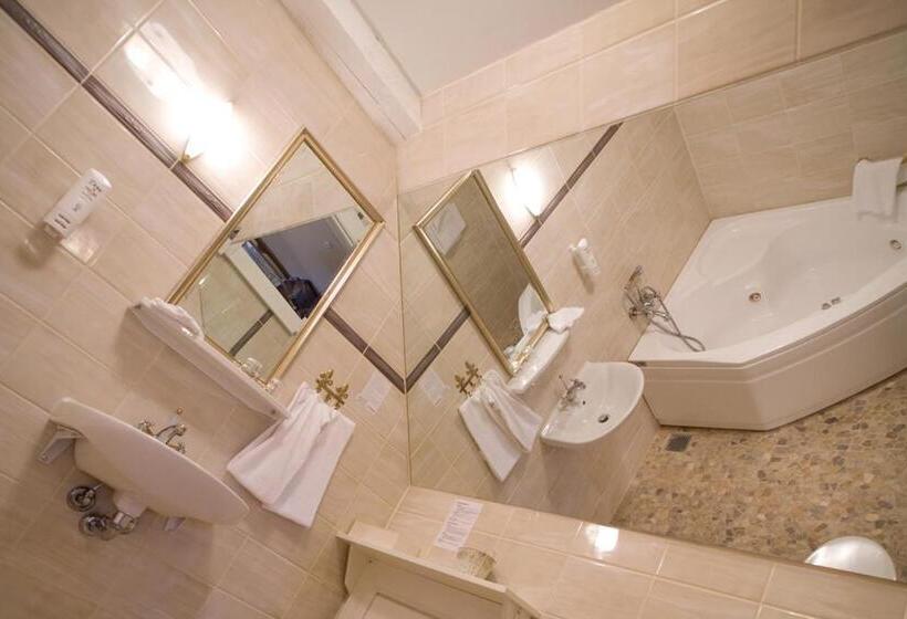 فندق Tyrstrup Kro