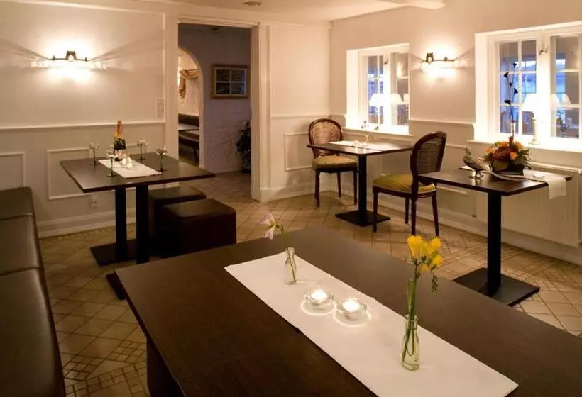 ホテル Tyrstrup Kro