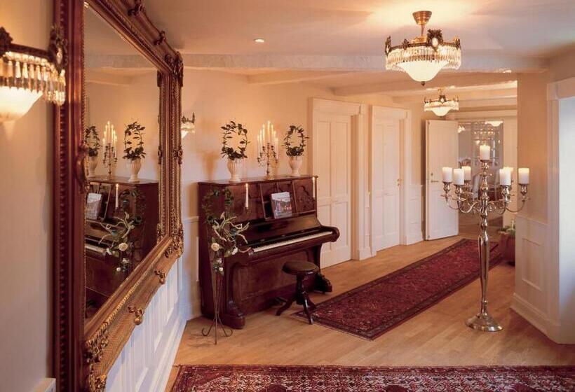 فندق Tyrstrup Kro