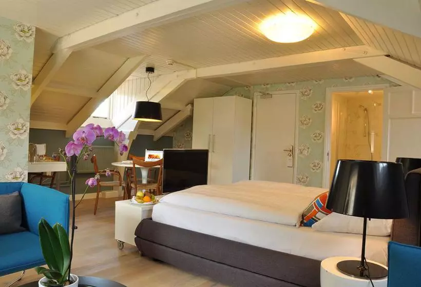 Sandton Hotel De Roskam