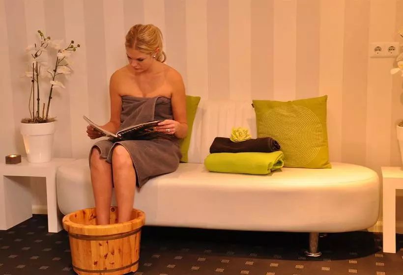 Sandton Hotel De Roskam