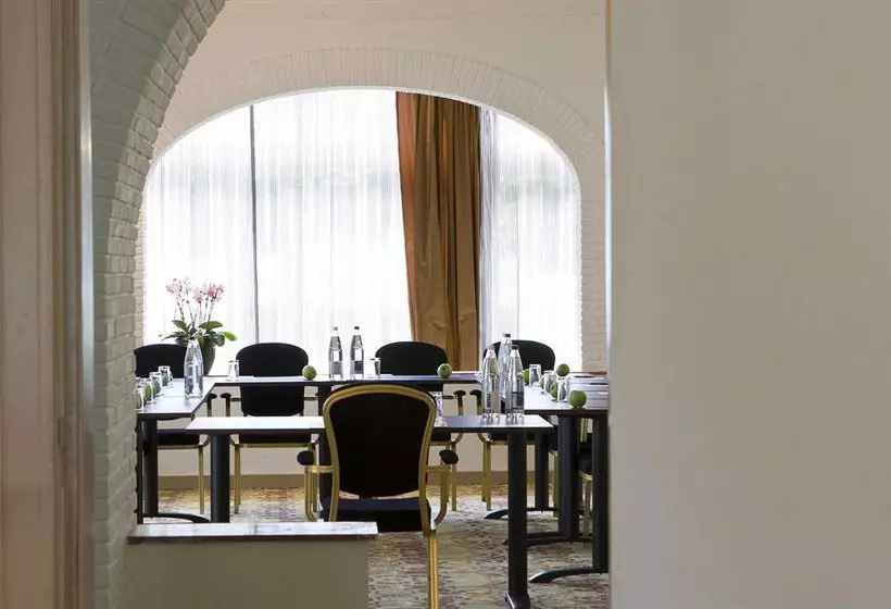 Sandton Hotel De Roskam