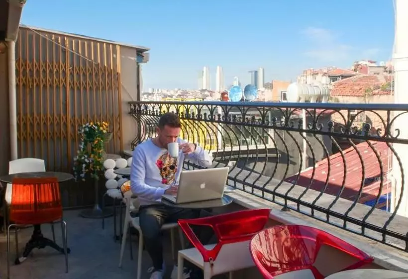 Stay Inn Taksim Hostel