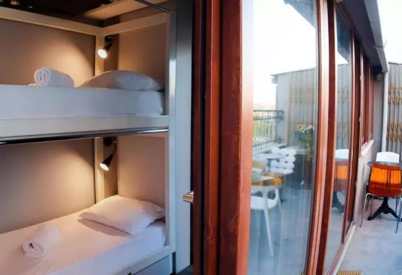 Stay Inn Taksim Hostel