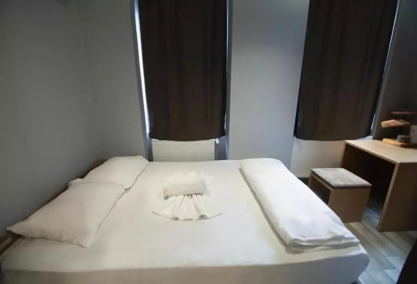 Stay Inn Taksim Hostel