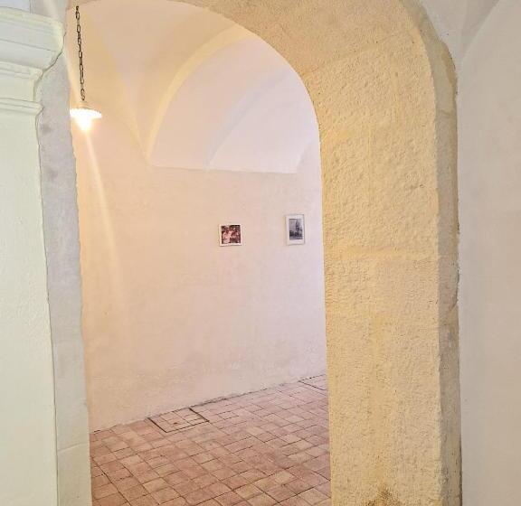 تختخواب و صبحانه Antica Dimora Barocca