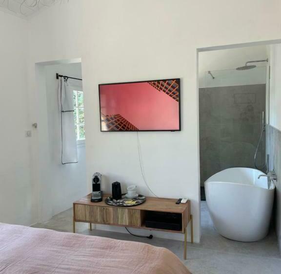 Bed and Breakfast Mas Des Alpilles