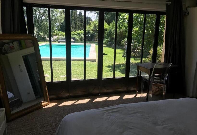 Bed and Breakfast Mas Des Alpilles