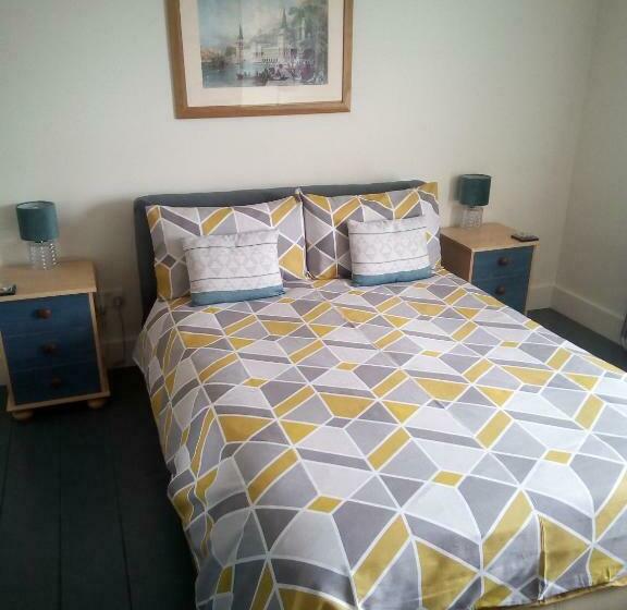 ベッドアンドブレックファースト The Corner House