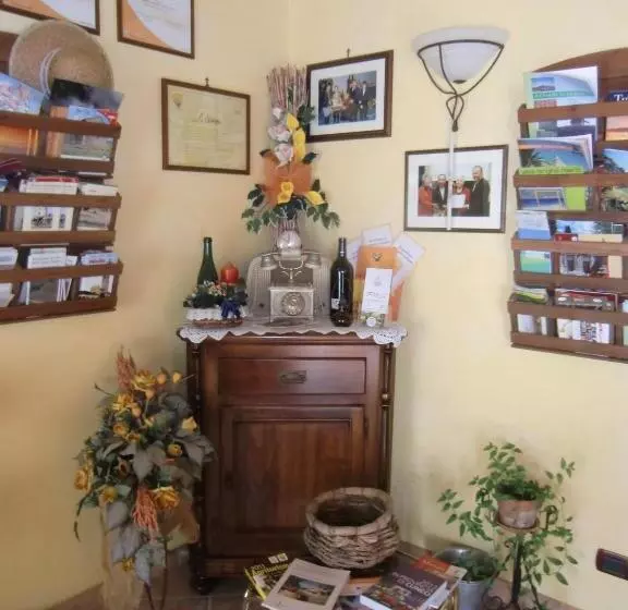 ホテル Agriturismo La Cascina