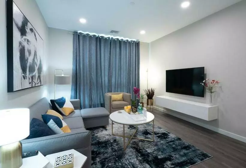 Luxury Furnished Apartments By Hyatus Downtown At Yale