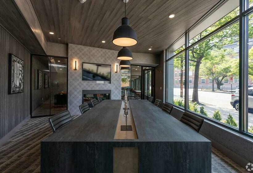 Luxury Furnished Apartments By Hyatus Downtown At Yale