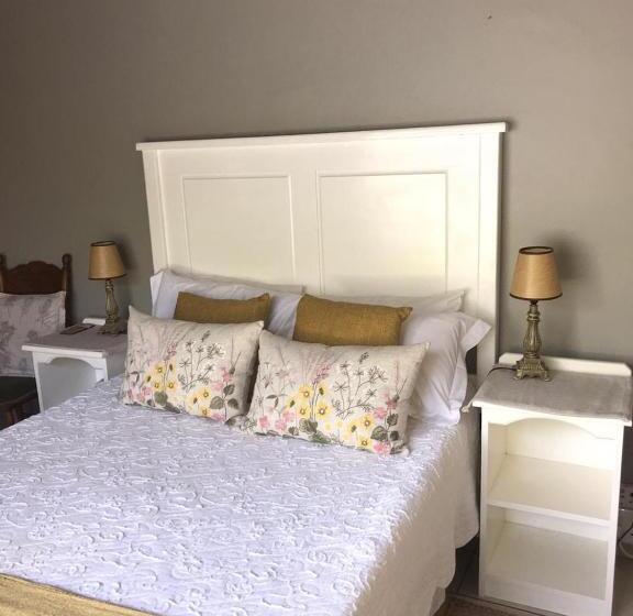 פנסיון B S At Strauss